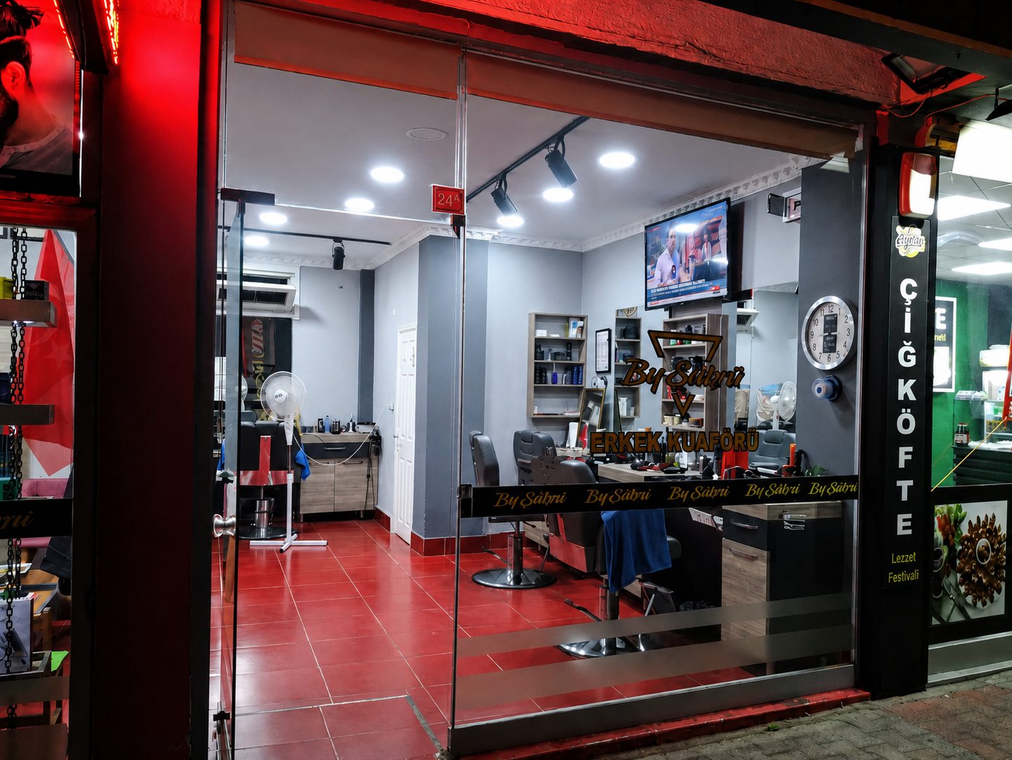 Salon By Şükrü giriş cephesi